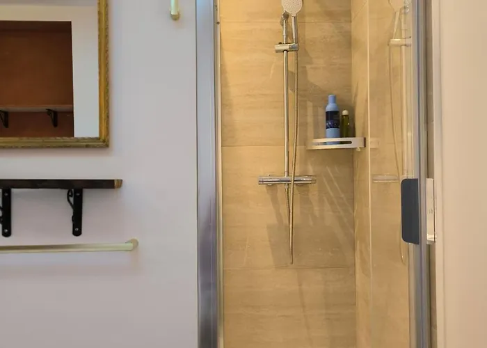 Dieu Be Pensionat Nice